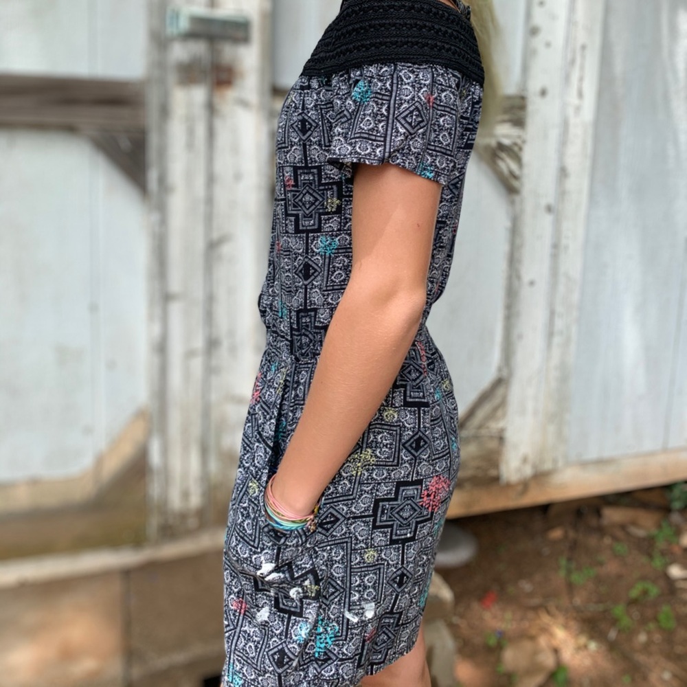 Romper with Pockets - Picture 3 of 4